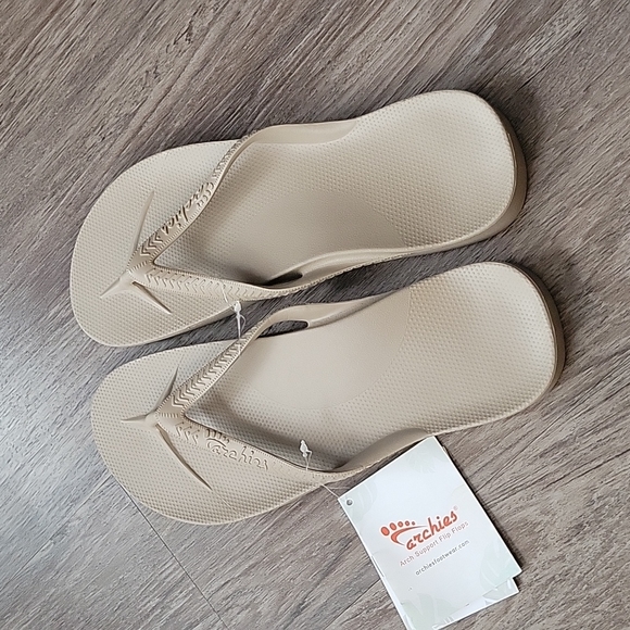 Archies Shoes Nwt Archies Arch Support Flip Flop Sandals Taupe Tan